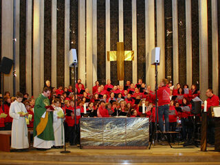 03 maranatha_buchen_022010.jpg