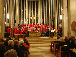 01 maranatha_buchen_022010.jpg